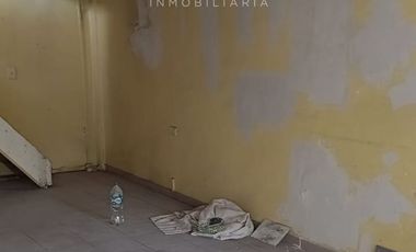 Casa con terreno de 390 m2 y dos casas adicionales más jardín a precio rebajado