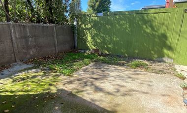 Se vende casa en las animas, a 1 cuadra del supermercado Unimarc