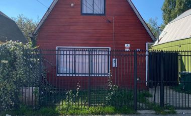 Se vende casa en las animas, a 1 cuadra del supermercado Unimarc