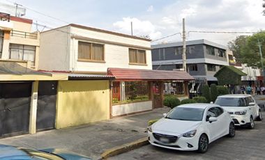Casa en Venta. Jardín Balbuena, Venustiano Carranza, Ciudad de México. Remate Hipotecario.