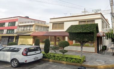 Casa en Venta. Jardín Balbuena, Venustiano Carranza, Ciudad de México. Remate Hipotecario.