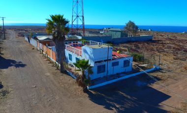Venta de Terreno a metros de Baja Mar y La Salina casi frente al Mar, 460 m² con casita rústica, Carretera Tijuana Ensenada