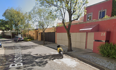 Hermosa y Amplia casa en Fraccionamiento Bosque de las Lomas CDMX, Excelente ubicación 10 min de la Santa Fe, av. Reforma, plazas comerciales de lujo