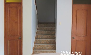 CASA 3 PISOS EN VENTA 150 M2 CALLE SAGITARIO - ATE