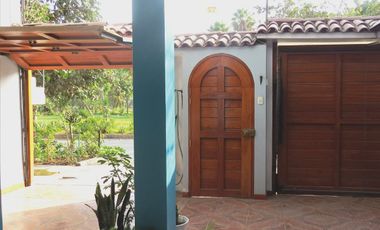 CASA 3 PISOS EN VENTA 150 M2 CALLE SAGITARIO - ATE