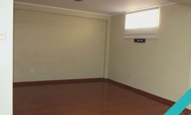 CASA 3 PISOS EN VENTA 150 M2 CALLE SAGITARIO - ATE
