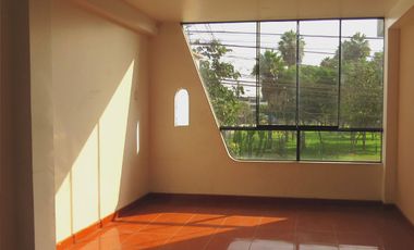 CASA 3 PISOS EN VENTA 150 M2 CALLE SAGITARIO - ATE