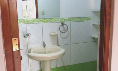 CASA 3 PISOS EN VENTA 150 M2 CALLE SAGITARIO - ATE