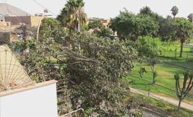 CASA 3 PISOS EN VENTA 150 M2 CALLE SAGITARIO - ATE