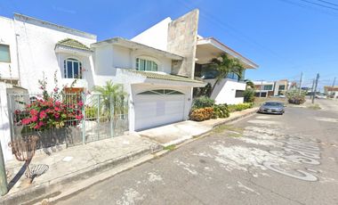 Casa en Venta. Costa de Oro, Veracruz, Veracruz. Remate Hipotecario.