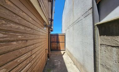 Se Arrienda casa de dos pisos en Av. Nueva San Luis