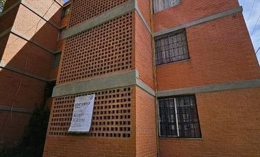 VENTA DE AMPLIO DPTO. EN MANZANA 02, COL. LLANO DE LOS BAEZ, ECATEPEC, CDMX