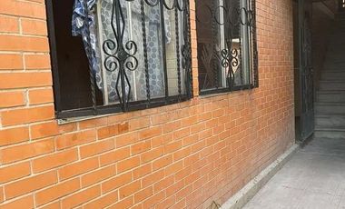 VENTA DE AMPLIO DPTO. EN MANZANA 02, COL. LLANO DE LOS BAEZ, ECATEPEC, CDMX