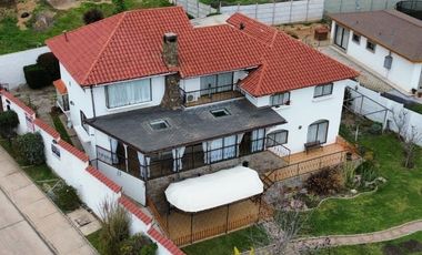 Espectacular Casa en venta, El Rosario de Peñuelas con Amplios Espacios, Piscina y Áreas Verdes