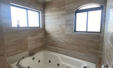 Espectacular Casa en venta, El Rosario de Peñuelas con Amplios Espacios, Piscina y Áreas Verdes