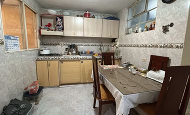 Vendo casa grande rentable, excelente oportunidad, en Santa Helenita, Bogotá