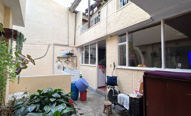 Vendo casa grande rentable, excelente oportunidad, en Santa Helenita, Bogotá