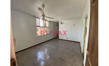 Departamento En Venta En Urbanización Miraflores // ID: 1136683