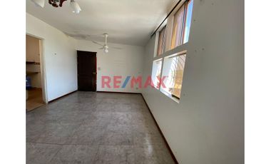 Departamento En Venta En Urbanización Miraflores // ID: 1136683