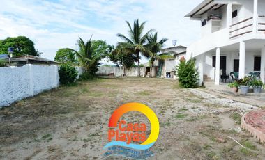 Casa con vista al mar de Venta en Playas Villamil, via a Data km 8.5