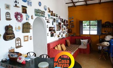 Casa con vista al mar de Venta en Playas Villamil, via a Data km 8.5