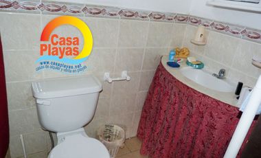 Casa con vista al mar de Venta en Playas Villamil, via a Data km 8.5