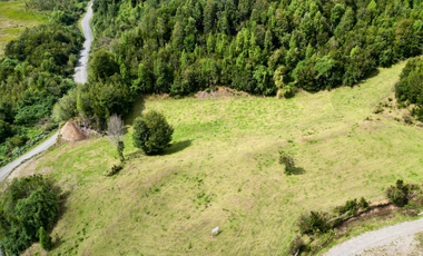 Amplio Terreno en San Juan de Chadmo, Quellón / Chiloé