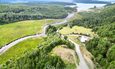 Amplio Terreno en San Juan de Chadmo, Quellón / Chiloé