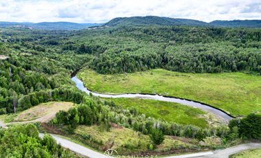 Amplio Terreno en San Juan de Chadmo, Quellón / Chiloé