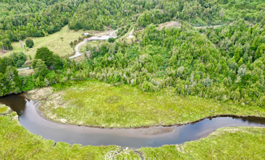 Amplio Terreno en San Juan de Chadmo, Quellón / Chiloé