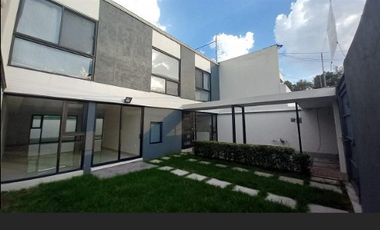 Casa en venta, totalmente remodelada, Hacienda de Echegaray