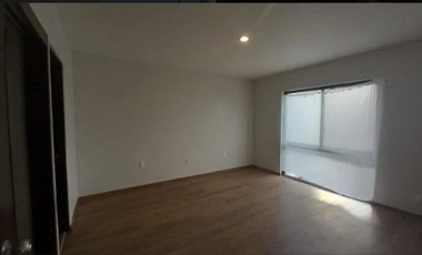 Casa en venta, totalmente remodelada, Hacienda de Echegaray