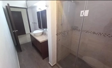 Casa en venta, totalmente remodelada, Hacienda de Echegaray