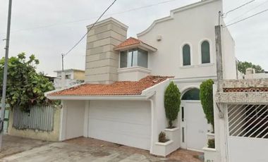 Casa en Venta. Salvador Días Mirón, Veracruz, Veracruz. Remate Hipotecario.
