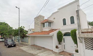 Casa en Venta. Salvador Días Mirón, Veracruz, Veracruz. Remate Hipotecario.