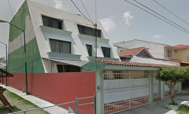 Casa en Venta. Lomas de Tejar, Xalapa-Enríquez, Veracruz. Remate Hipotecario.