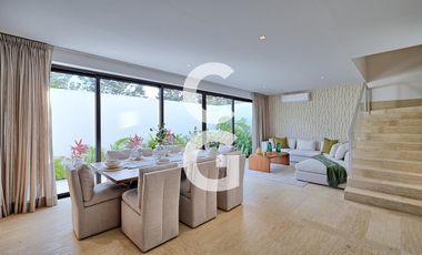 Casa en Venta en Cancún en Residencial Losantos con 3 Recámaras y Alberca