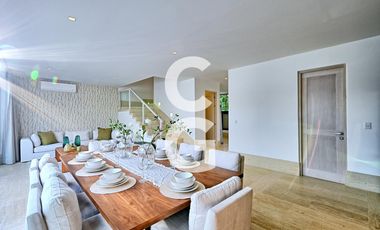 Casa en Venta en Cancún en Residencial Losantos con 3 Recámaras y Alberca