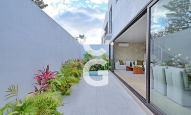 Casa en Venta en Cancún en Residencial Losantos con 3 Recámaras y Alberca