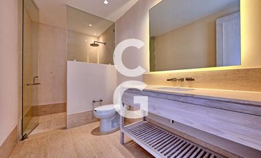 Casa en Venta en Cancún en Residencial Losantos con 3 Recámaras y Alberca