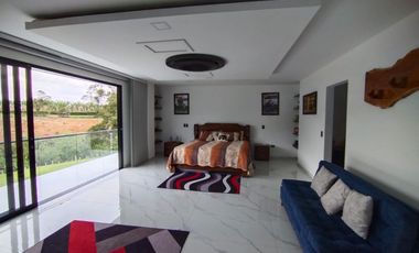 Casa Campestre amoblada en arriendo en Combia