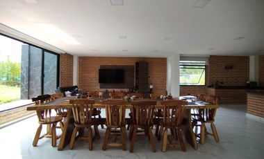 Casa Campestre amoblada en arriendo en Combia