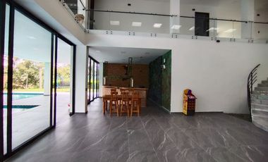 Casa Campestre amoblada en arriendo en Combia