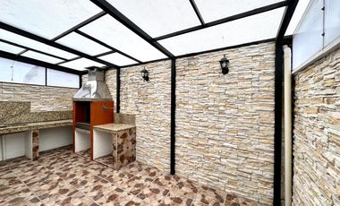 VENDO CASA EN CALDERÓN, A POCOS METROS DEL ISM