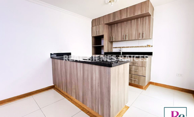 ¡Se vende hermosa casa en unidad abierta!