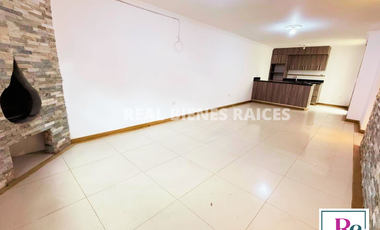 ¡Se vende hermosa casa en unidad abierta!