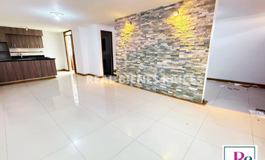 ¡Se vende hermosa casa en unidad abierta!