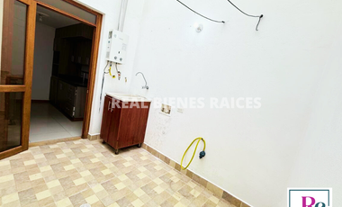 ¡Se vende hermosa casa en unidad abierta!