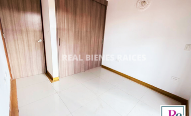 ¡Se vende hermosa casa en unidad abierta!