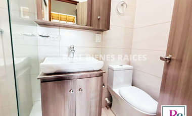 ¡Se vende hermosa casa en unidad abierta!